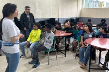 Alunos de Escola da Barrinha recebem projeto social da ETE