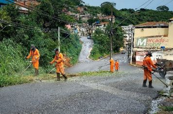 Operação de limpeza urbana avança pelos bairros