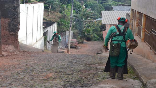 SAAE informa: continua a capina e roçagem em vias públicas