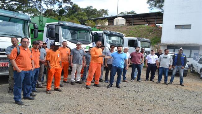 Coleta de lixo em viçosa e coleta seletivo com novos veículos
