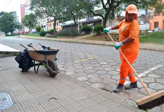 Distanciamento social expõe ruas mais limpas