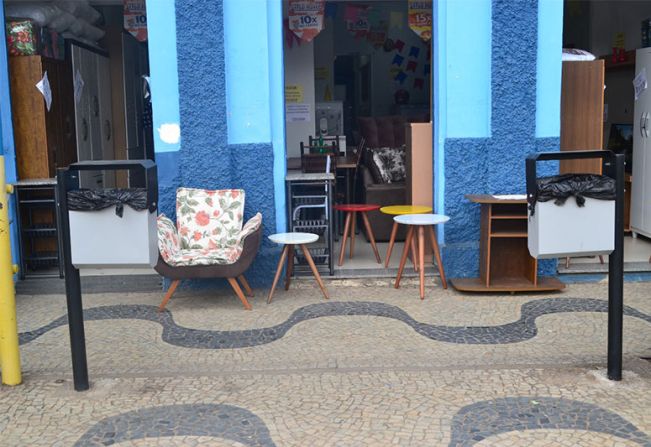 SAAE instala mais lixeiras em vias públicas do município